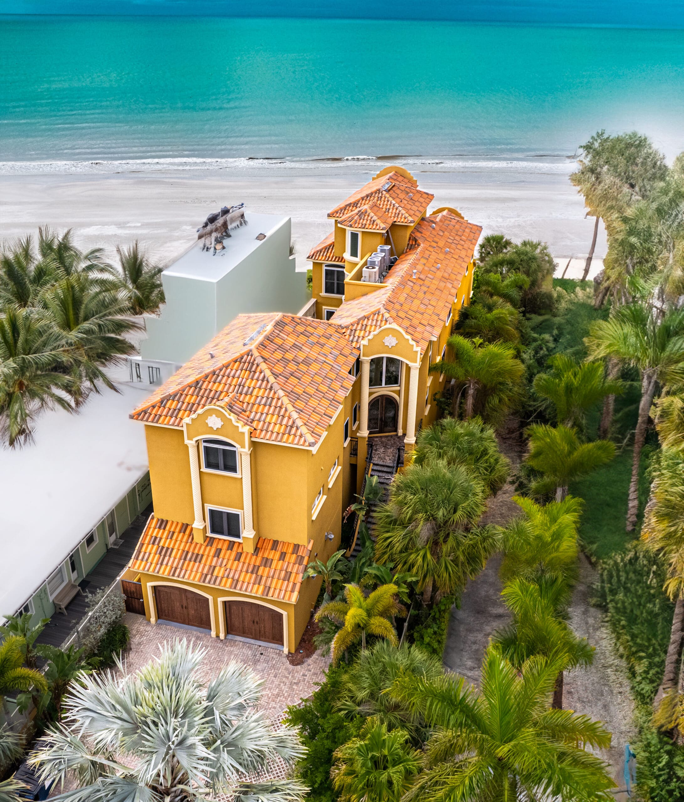 Vista Del Mar — beachfront aerial view